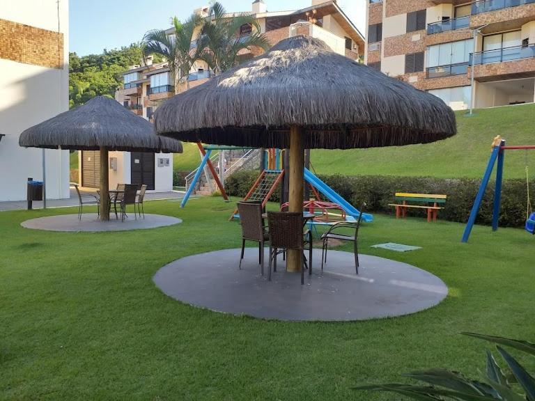 Apartamento De 3 Dormitorios Na Praia Brava - Condominio Curima Florianópolis Exterior foto